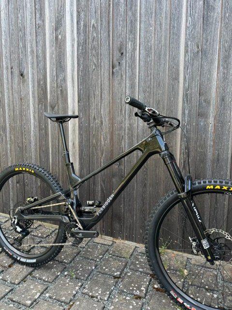 Forbidden Druid V2 S3 – RockShox, SRAM S90, Maven, Stoner Witch