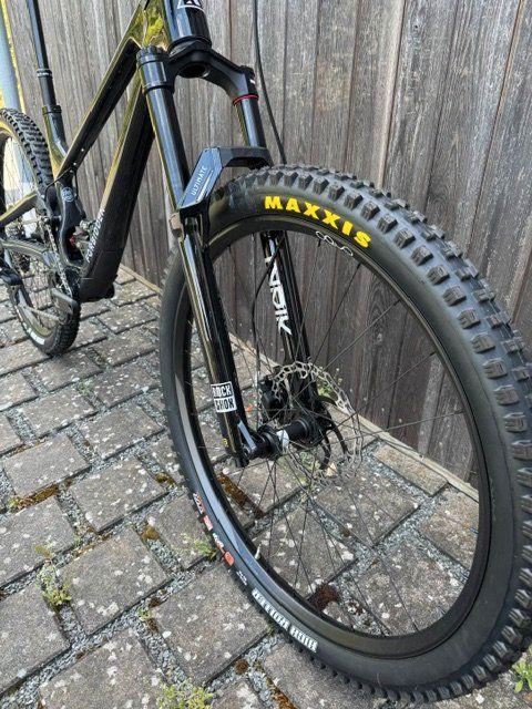 Forbidden Druid V2 S3 – RockShox, SRAM S90, Maven, Stoner Witch