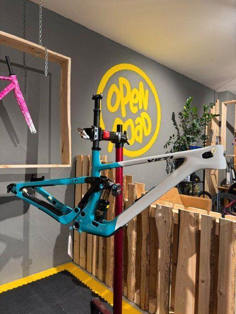 Yeti LT Frameset T-Series 2027 – Turquoise M / Nightout L