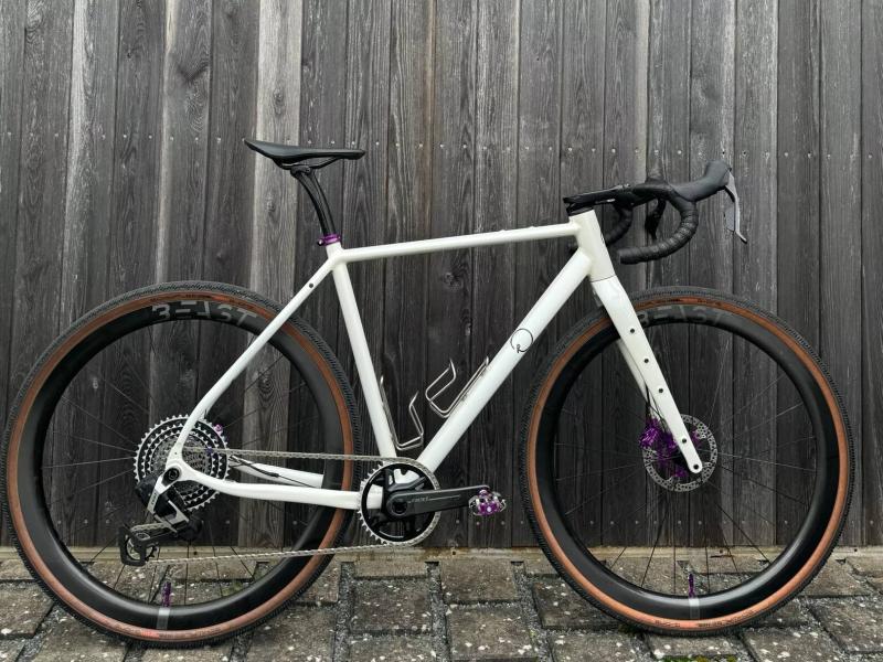 OR Gravel Cream/Purple