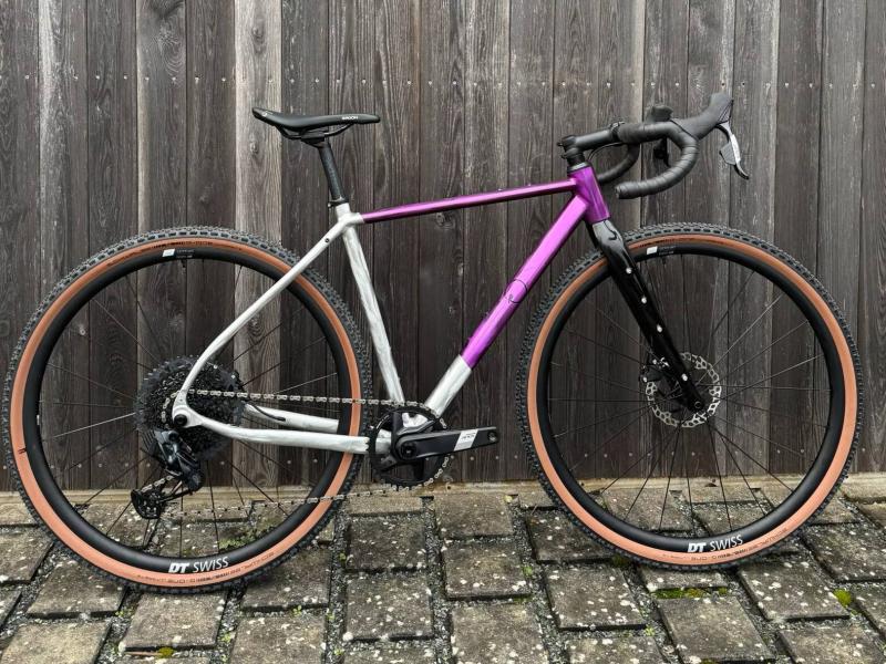 OR Gravel White/Magenta