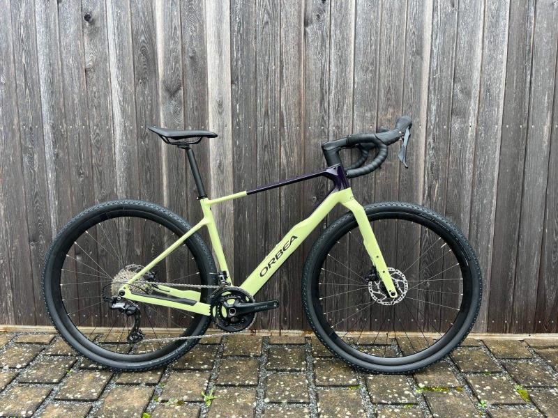 Orbea Terra M30 Team – Acid Gum/Purple, Gr. M